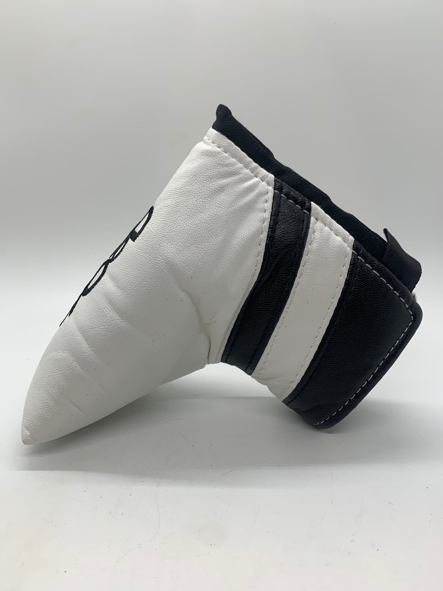 Goodwood wide mid-mallet Headcover  (Magnetic Closure) image 1