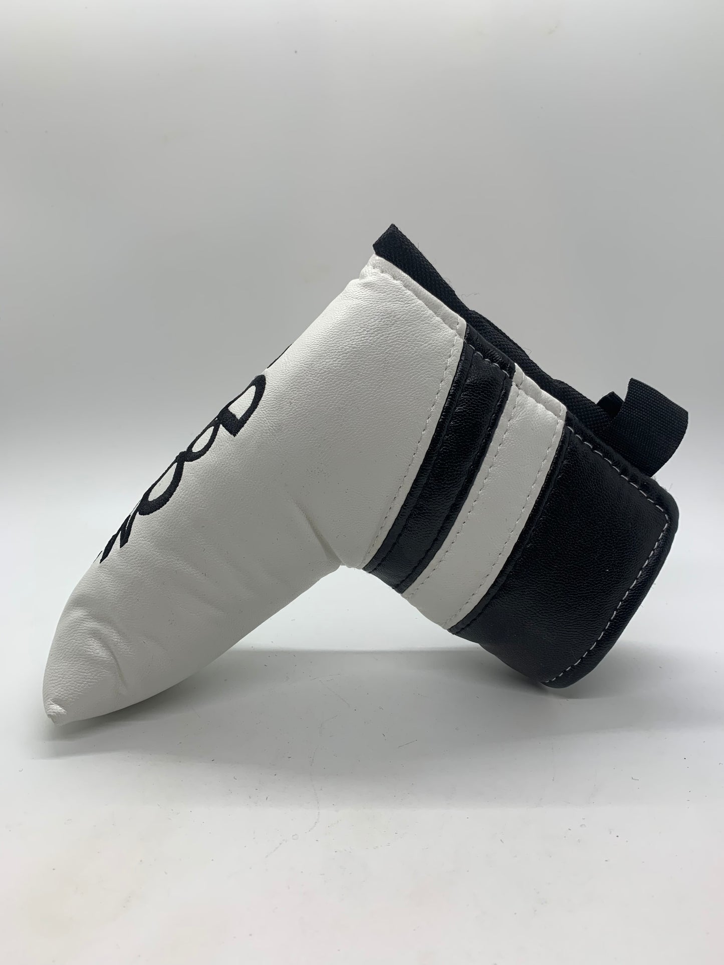 Goodwood standard width blade Headcover  (Magnetic Closure) image 1