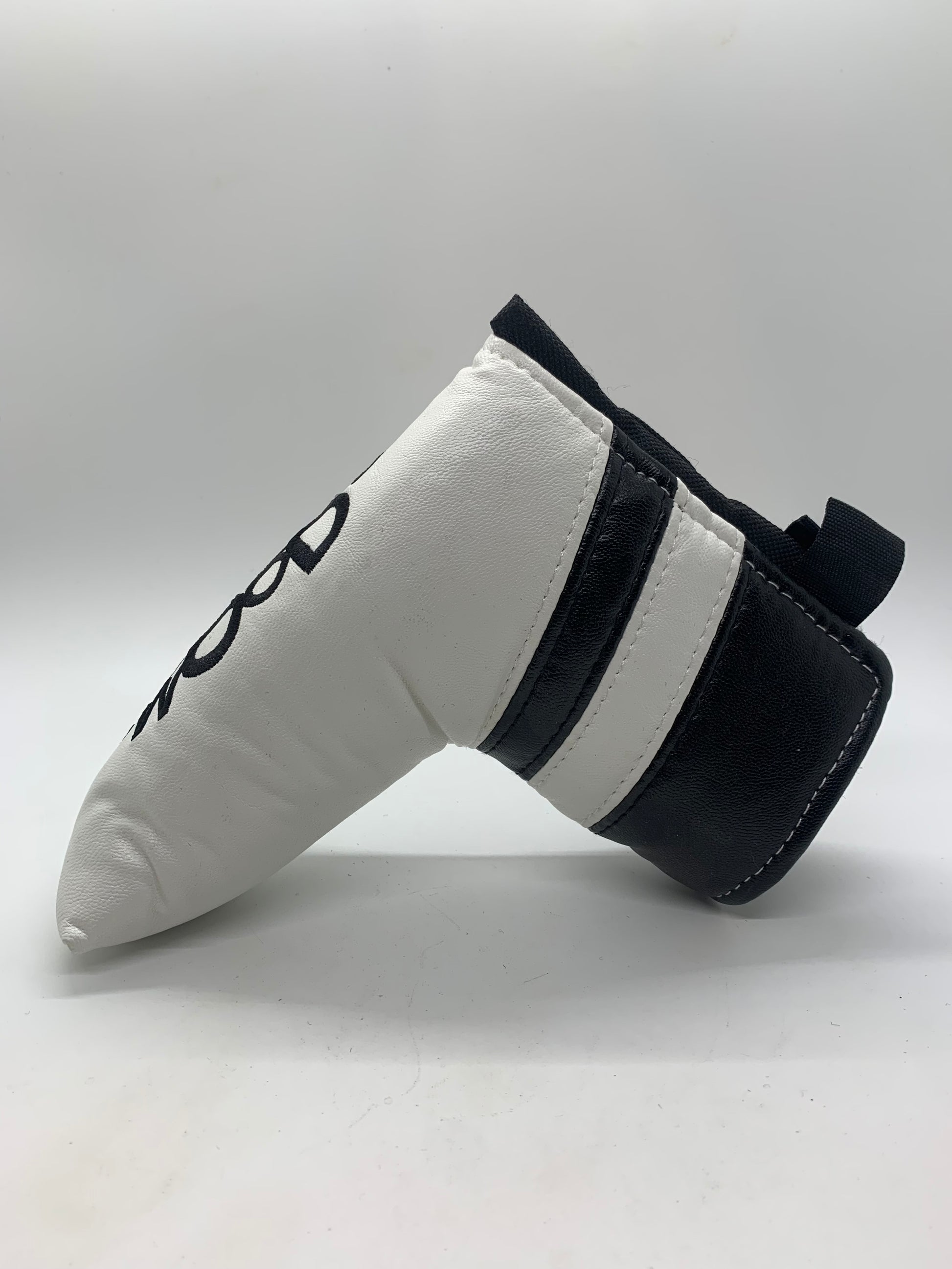 Goodwood standard width blade Headcover  (Magnetic Closure) image 1